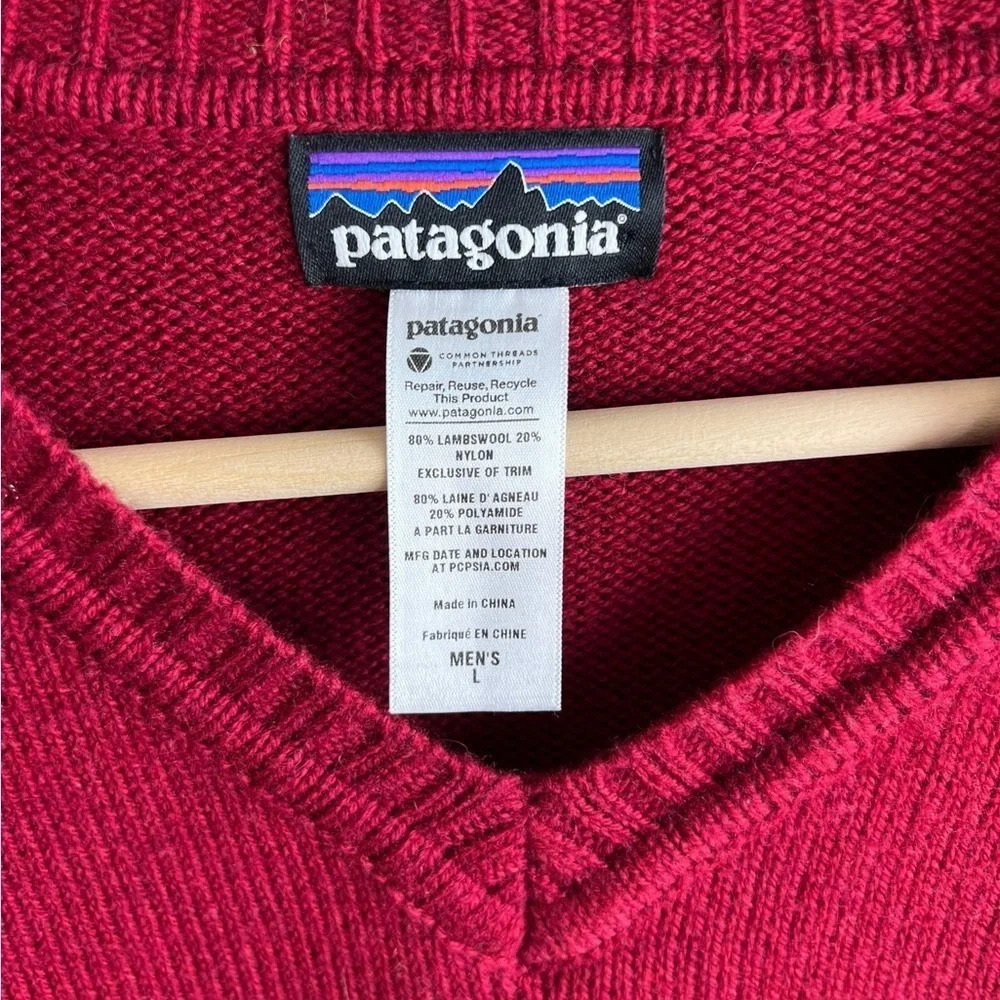 Patagonia • Colorblock V-Neck Pullover Sweater - Picture 3 of 3